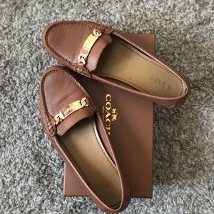 Coach olive pebble grain leather loafer saddle